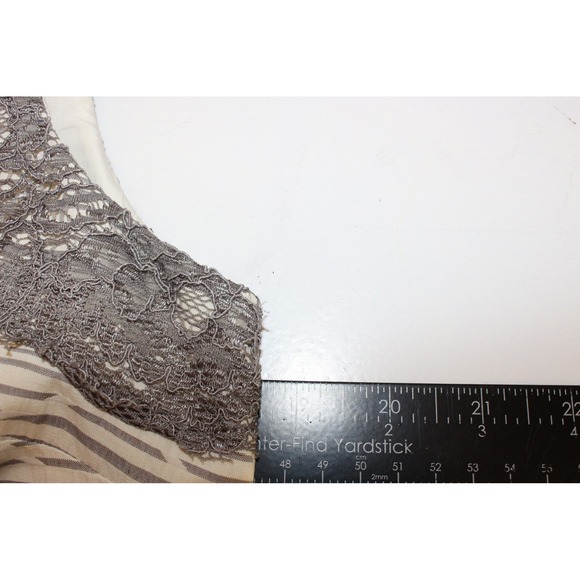 LOFT Petite Lace Shift Dress Sleeveless Scalloped Hem Grey Cream Size 8P - Picture 5 of 6